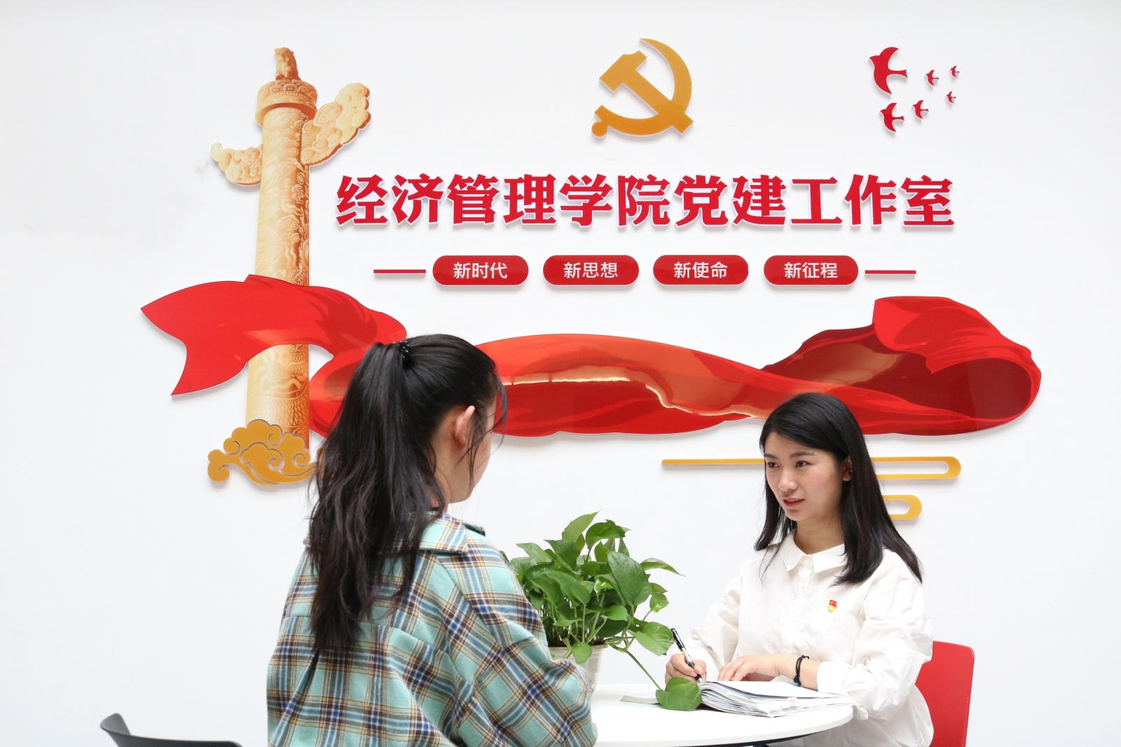 生活照（江苏j9国际技术学院王甜甜）.jpg